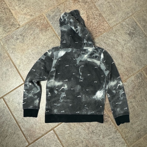 Nike Black and White Patterned Hoodie - Picture 2 of 2